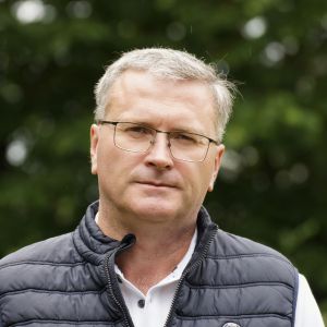 Dr. Gabor Fezer